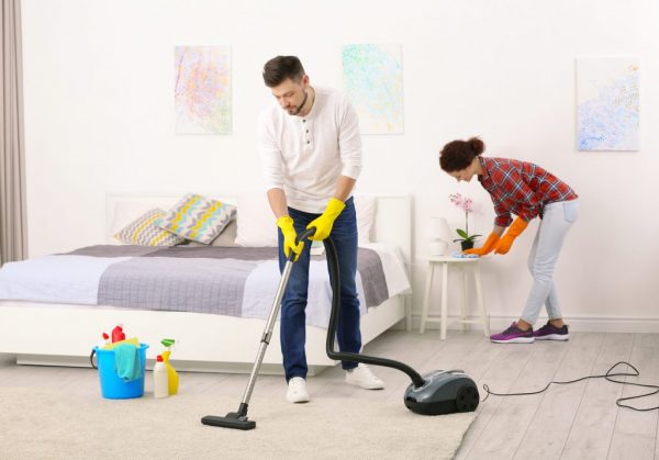 De câte ori se face curățenie în casă
